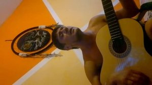 Огонь свечи на гитаре