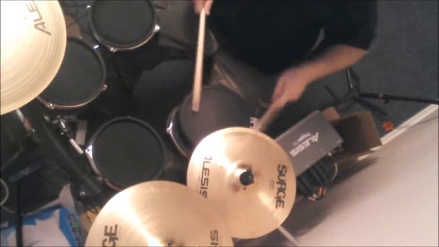 8 string drum groove смотреть онлайн