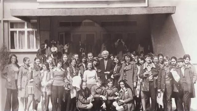 Г. Димитров "Белые голуби", стихи Н. Зидарова смотреть онлайн