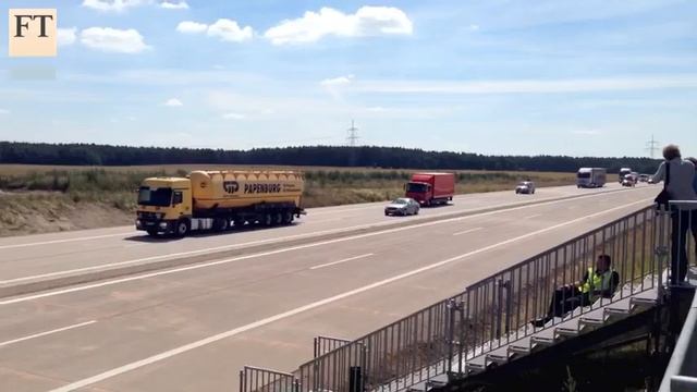 Daimler's self driving lorry | FT Business Notebook смотреть онлайн