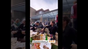 Юлия Барановская отметила День Рождения с любимым человеком во дворе своего особняка.