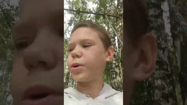 Катается на самокатеВторое видео на руттуб