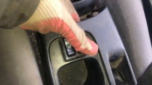 Как поменять кнопки обогрева сидений на автомобиле Mitsubishi Lancer 9