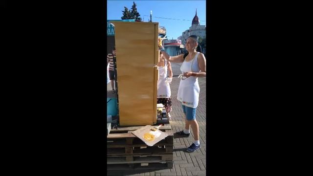 Декупаж холодильника. 8 августа. День рождения холодильника. Интерсвязь