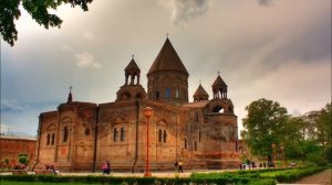 Սոս Սարգսյանը կարդում է Նարեկացու "Մատյան ողբերգություն" -ը