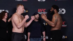 UFC Вегас 71: Битвы взглядов