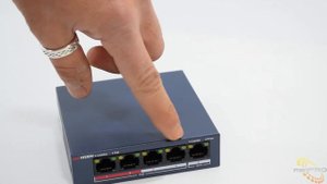 Unboxing: Switch 4 porturi PoE Hikvision DS-3E0105P-E/M