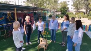 Галя по садочку ходила