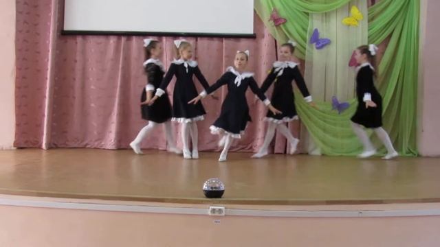 Танец Мэри Поппинс Хореографическое объединение "Танцевальная мозаика" г.Пугачев смотреть онлайн