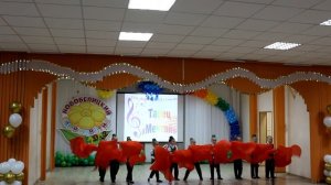 Танец с веерами "Мечтай", сад 142