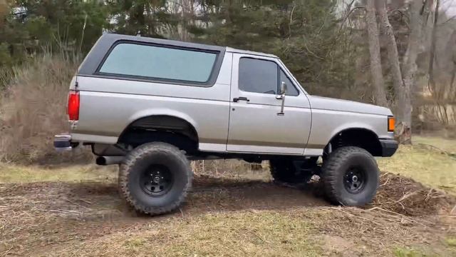Ford Bronco - 12V Cummins Turbo diesel смотреть онлайн