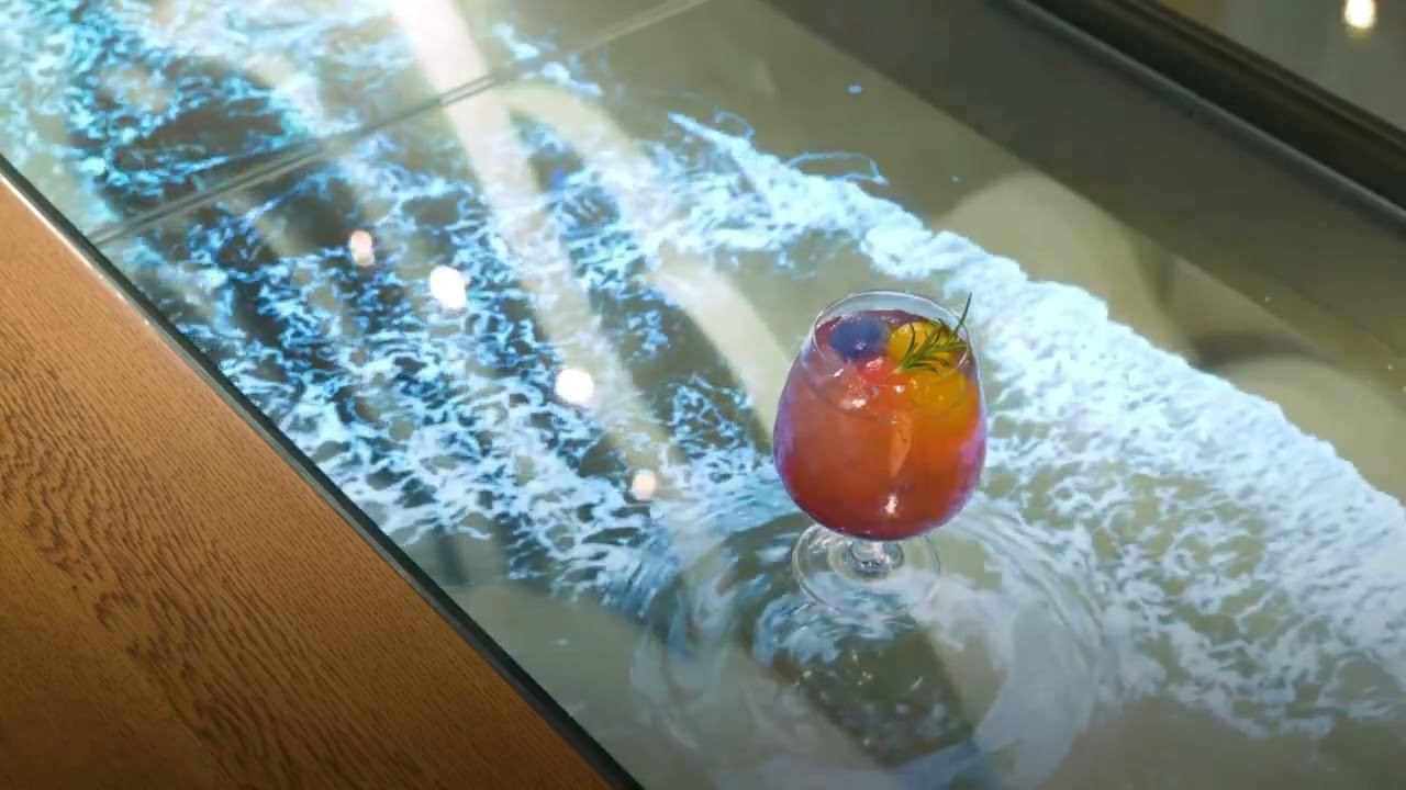 прозрачный OLED дисплей и интерактивная инсталляция в сфере HoReCa