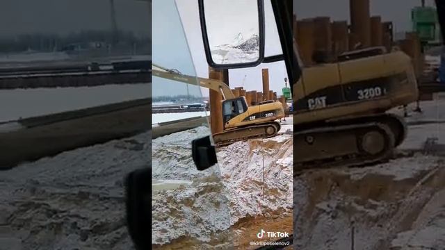 Девушка Машинист Экскаватора смотреть онлайн