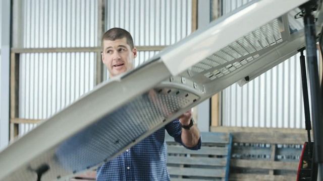 All-New Toyota HiAce - Let's Talk Versatility смотреть онлайн