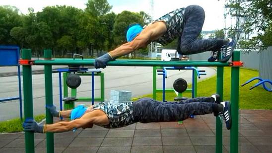 31.Подъём переворотом 25 Косых отжиманий на брусьях