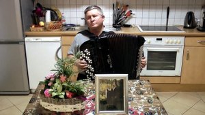 ОЧЕНЬ КРАСИВЫЙ ВАЛЬС ОТЦА - вальс знакомый с детства ( СЕДОЙ БАЯНИСТ )