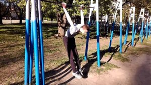 Как сделать ласточку на турнике? Задний вис снизу обучалка