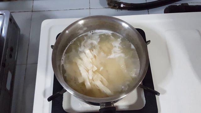 Flat Noodle Soup (Ban Mian/板麵)