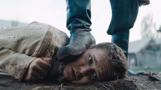 Нашумевший фильм ХОЛОП (4) смотреть онлайн