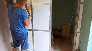 Перегородка из гипсокартона с дверью – ремонт своими руками