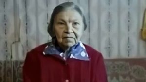 Антонина Ивановна сидит и молчит