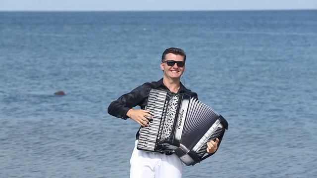 ШОУ-ДУЭТ "Мирослав &Владислава" SUNNY (cover version) смотреть онлайн