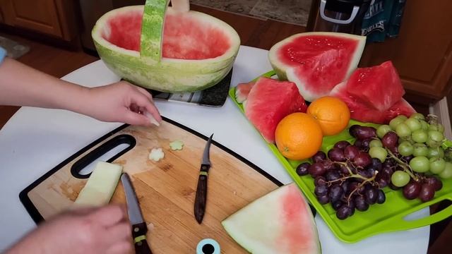 SIMPLE AND EASY TO MAKE WATERMELON FRUIT BASKET смотреть онлайн
