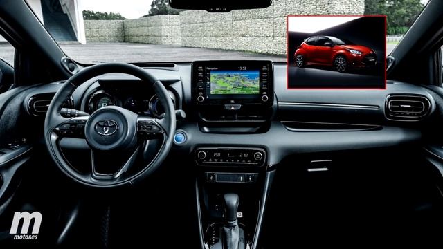 TOYOTA Yaris Cross 2020 ** B-SUV híbrido con tracción 4x4 смотреть онлайн