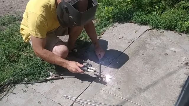 Мангал подставка для шашлыка, сарделек. смотреть онлайн