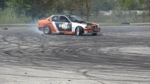 BMW E36 M62B35 3.5 V8 drift - extreme burnout