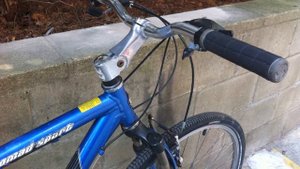GT NOMAD SPORT Hybrid Bike 2006