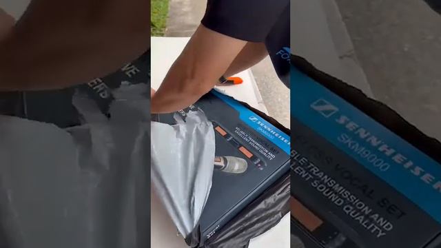 ลูกค้ารีวิวแกะกล่องไมค์ลอย SENNHEISER SKM 9000 смотреть онлайн