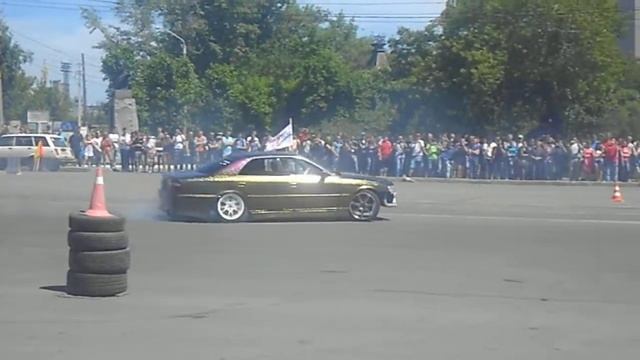 14 июня - Фигурный пилотаж - пл.Свободы / город Барнаул (видео D.Roma) смотреть онлайн