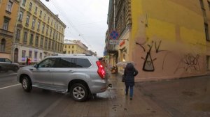 4K City Walk on a Rainy Autumn Day - Exploring the Streets of Saint Petersburg