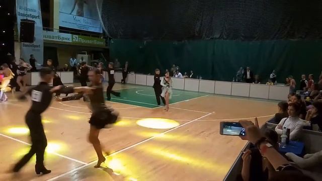 Foxtrot Cup. Самба. Юниоры 2 рейтинг. смотреть онлайн