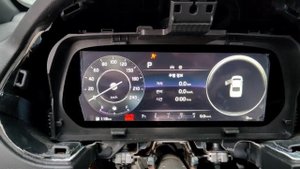 Показ работы цифровой панели приборов Kia Cerato 4 BD.