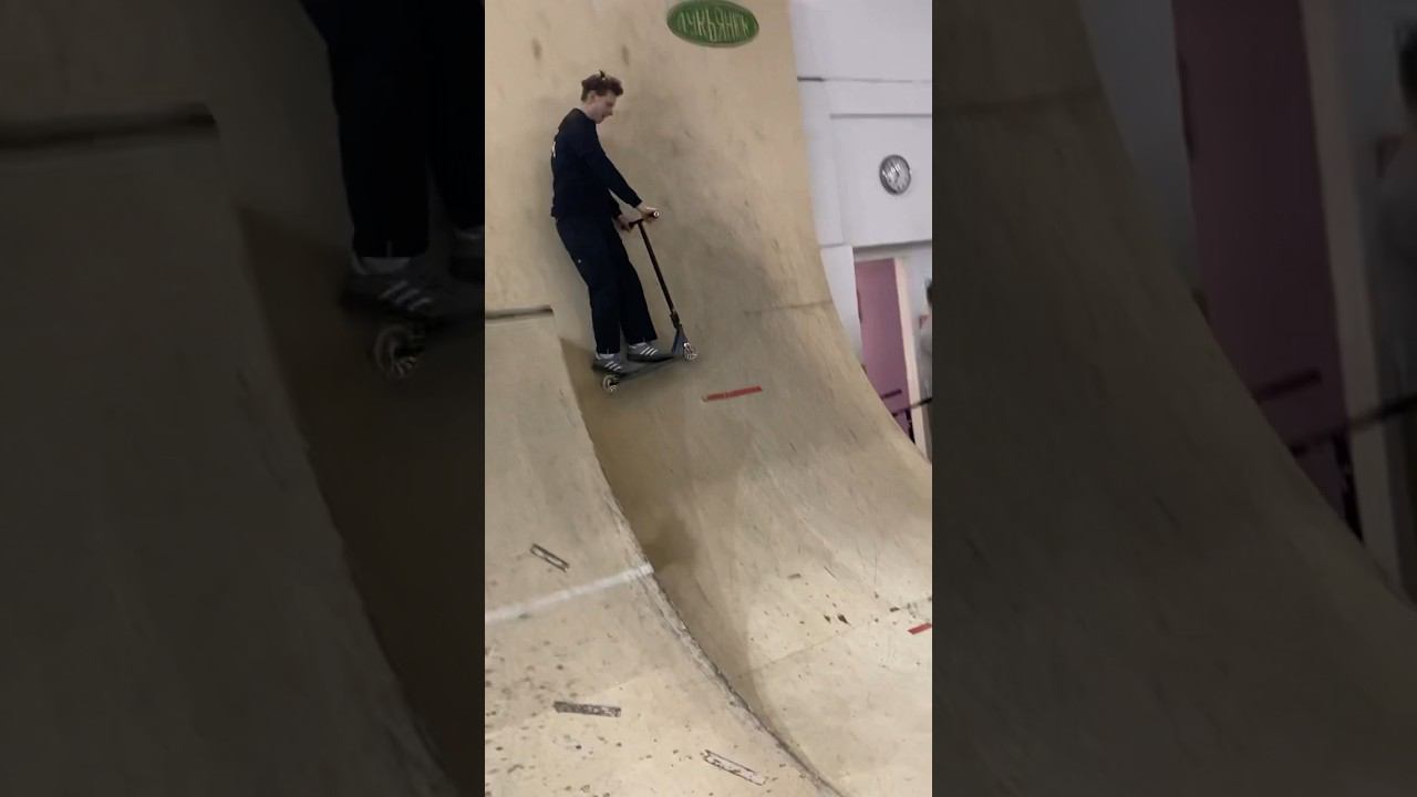 Как ленивец катался бы на самокатеТрюки от Инструктора Максима Левина скейт парк BunnyHop смотреть онлайн