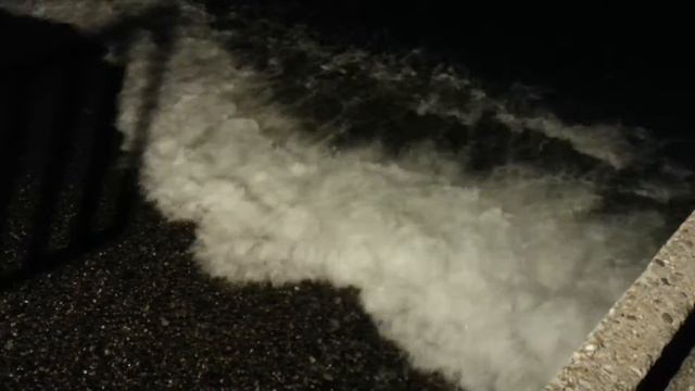 Шум ночного моря в Сочи. AllVideo.su смотреть онлайн