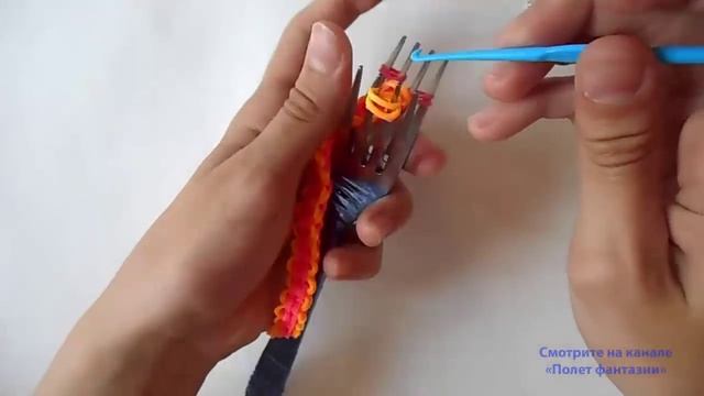 Как плести браслет из резинок Шодди на вилках смотреть онлайн