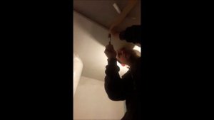 Обшивка потолка пластиковыми панелями