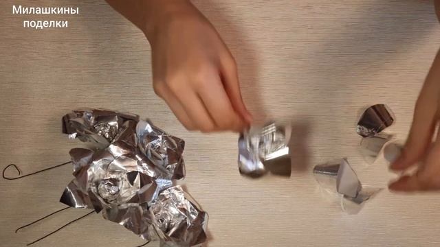 Розы из фольги/Серебренная ваза/Подарок своими руками