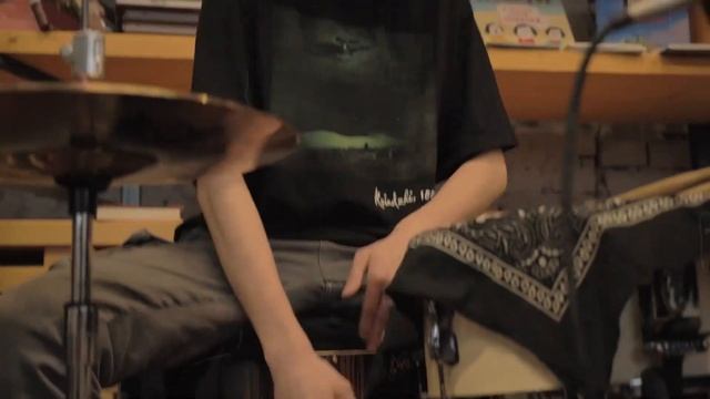 Спать на потолке «Трикотажка репрезент» #индирок #русскийрок #рок #рокмузыка #скрипачка #каверы смотреть онлайн