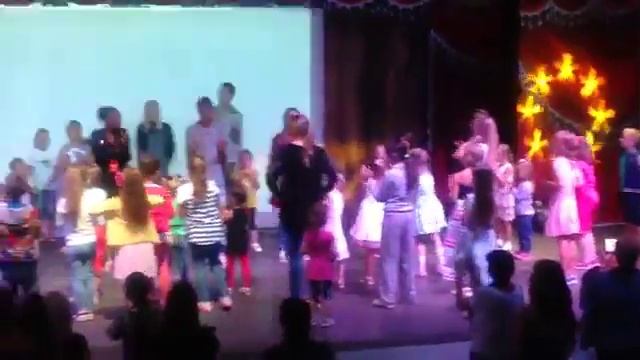 Детская дискотека,Тунис 2016,я рисую речку,) смотреть онлайн