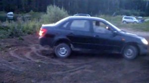 лада гранта в грязи