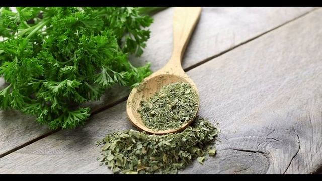 Маленькие травяные тайны - о полезных и лечебных свойствах пряностей и специй! смотреть онлайн