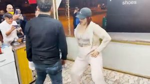 Çilgin Dondurmaci.  Супер танец в центре города 2023