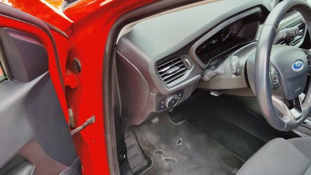 Ford Focus mk4 2.0 TDCi 150 2019 r. 179 tys km Titanium Business смотреть онлайн