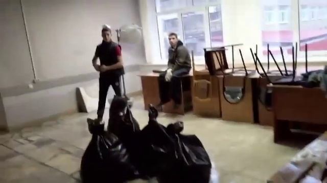 В саранской поликлинике номер 2 — потоп смотреть онлайн