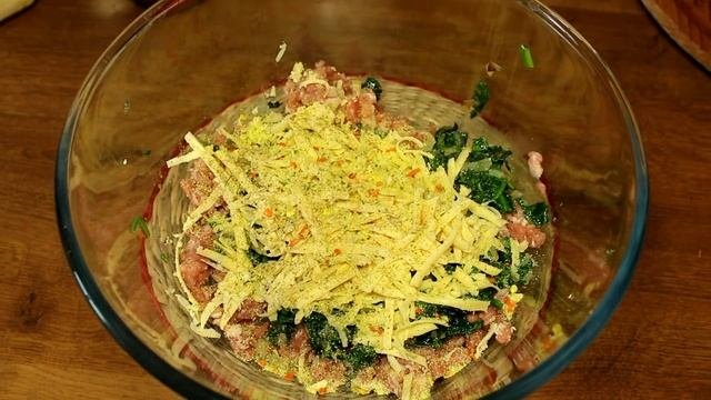 Каннеллони с мясным фаршем и шпинатом