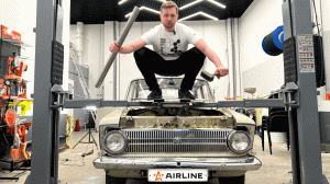 РЕСТАВРАЦИЯ МОСКВИЧ 412. РАЗОБРАЛИ ПОЛМАШИНЫ И СНЯЛИ МОТОР.